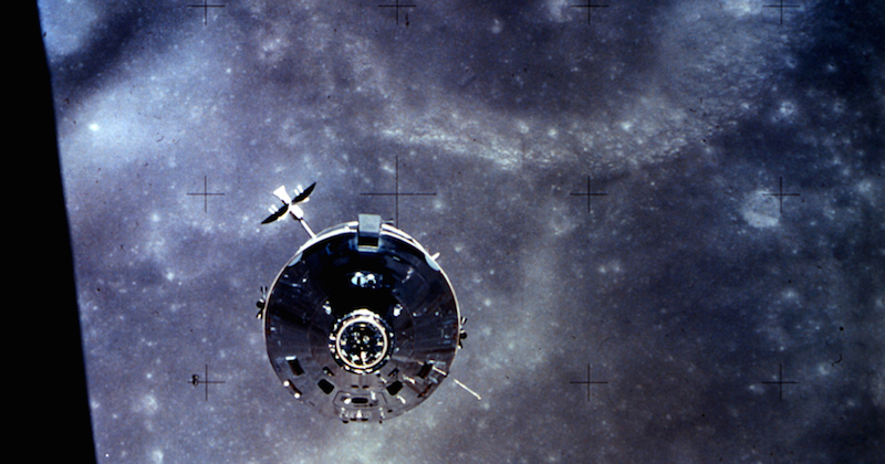 Illustration for article titled Apollo 16: "We Like Big Rocks"